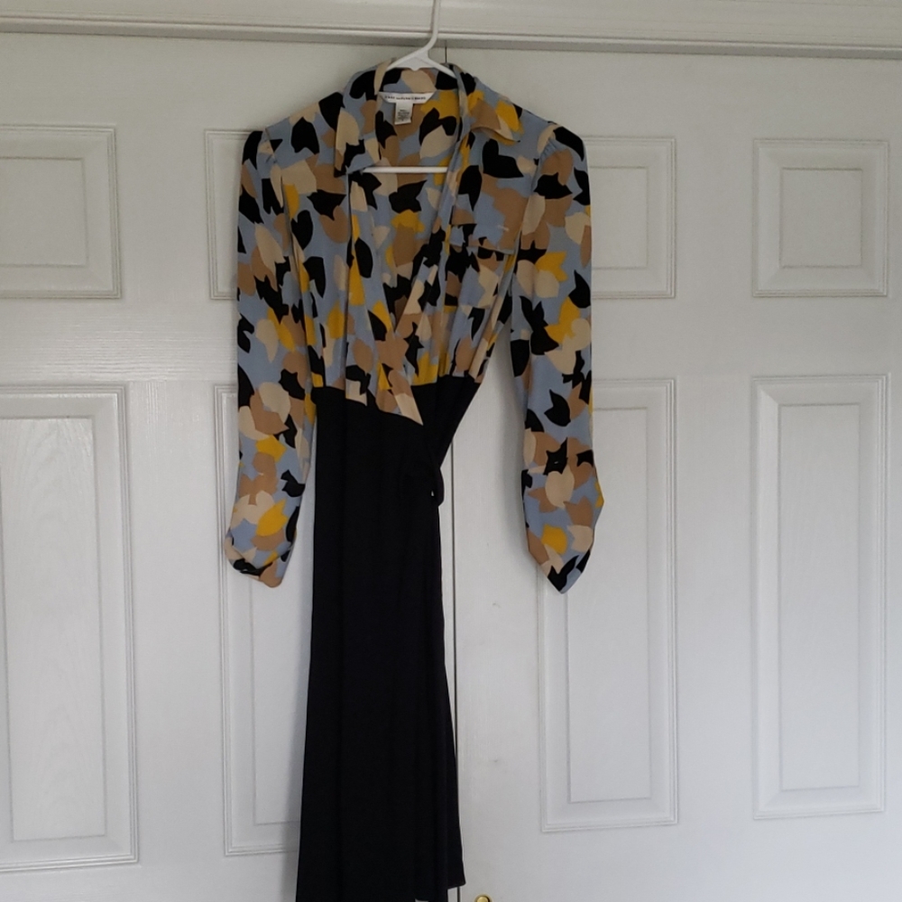 Chic Diane von Furstenberg Wrap Dress